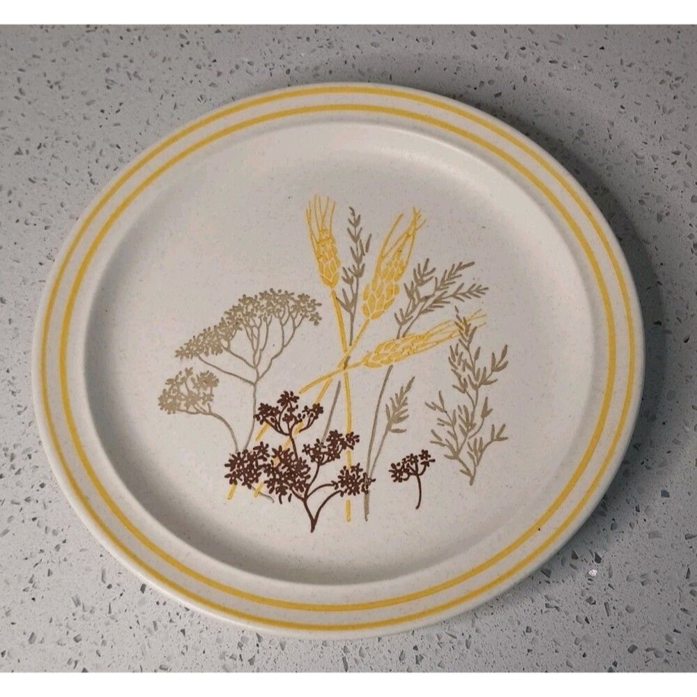 Vintage Royal China Co. Sebring Ohio Royalstone Naturally Dinner Plate Wheat 10"